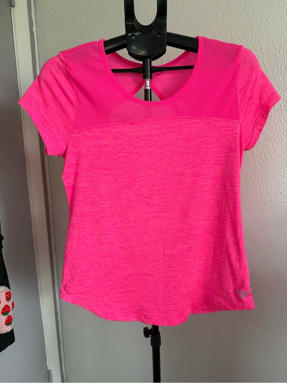 Reebok Women's Neon Pink Short Sleeve Athletic Tee